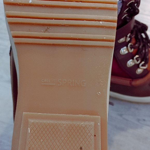 SOLD Ladies winter boots - Picture 4 of 7